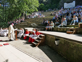 Festgottesdienst zum 1.000 Todestag des Heiligen Heimerads auf dem Hasunger Berg (Foto: Karl-Franz Thiede)